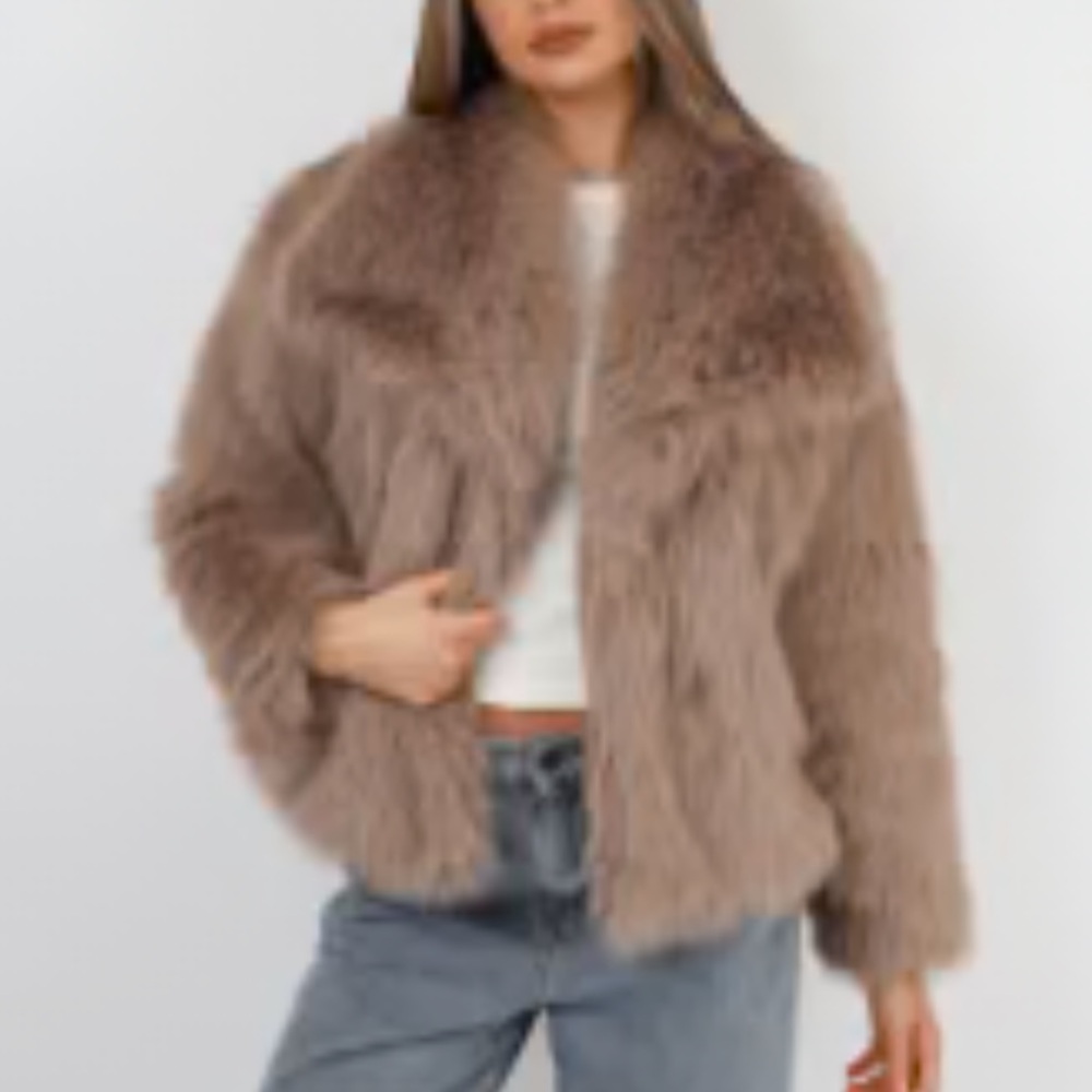 Women's Faux Fur Jacket in Taupe